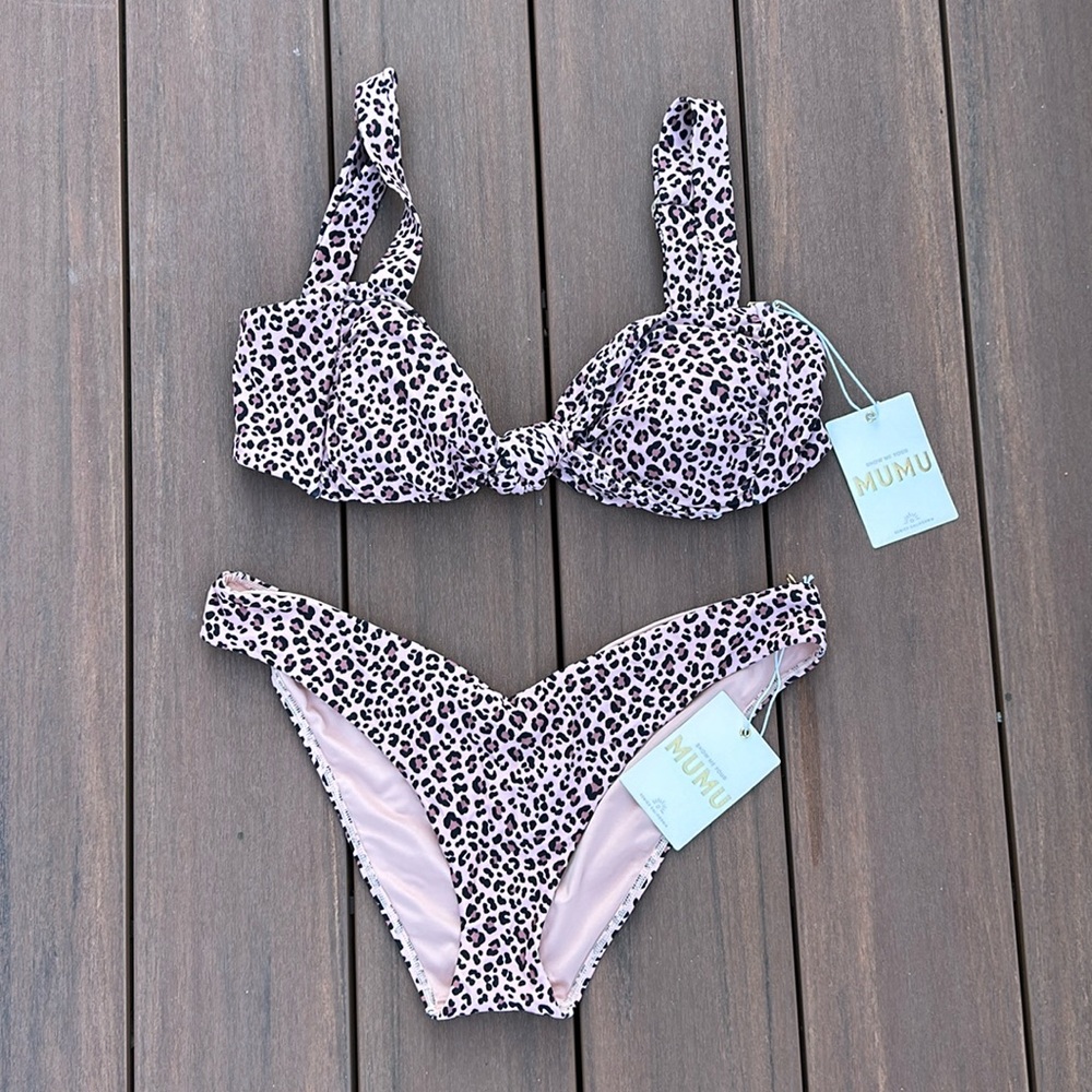 NWT Show Me Your MuMu Aruba Bikini Top in Swimming Cheetah
